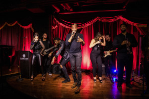 on the move nyc new york gala fundraiser non profit nonprofit