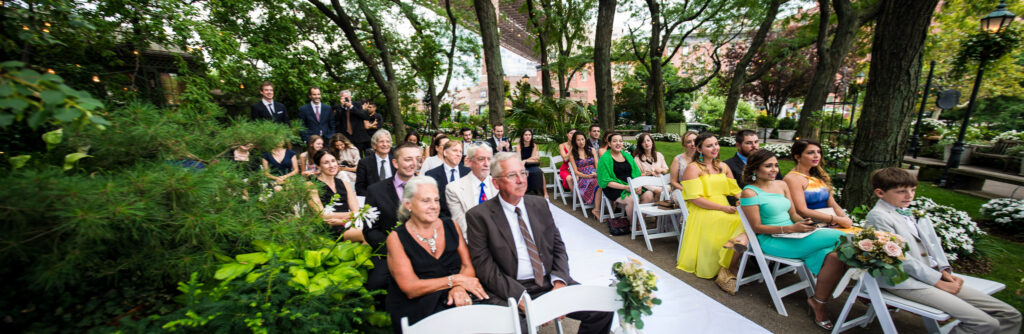 Kolor stitching | 3 pictures | Size: 11922 x 3889 | Lens: Standard | RMS: 4.00 | FOV: 106.60 x 47.22 ~ -1.95 | Projection: Planar | Color: None |